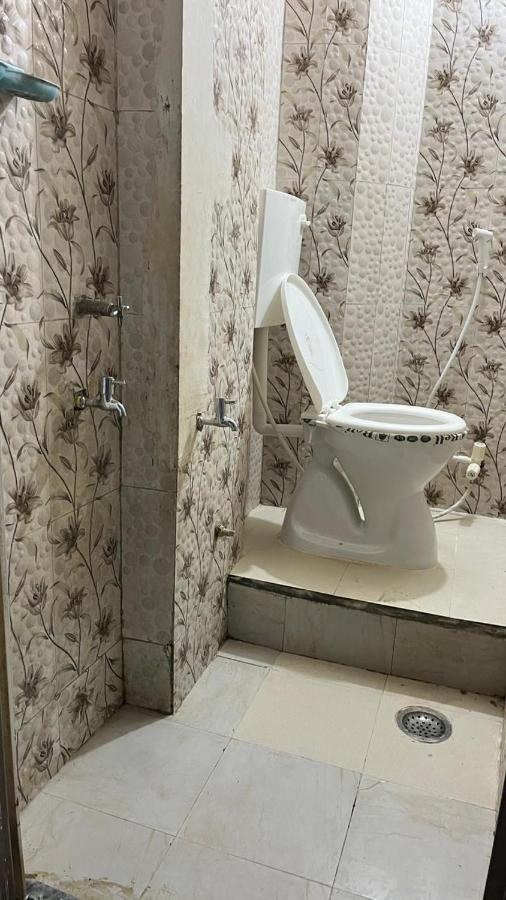 Krishna P. Guest House Varanasi Dış mekan fotoğraf